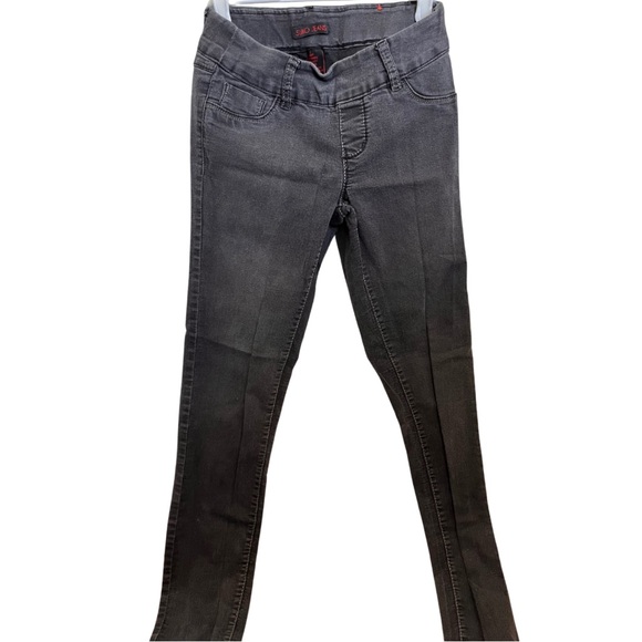 Suko Black Skinny Jeans, Size 2 - Picture 1 of 4